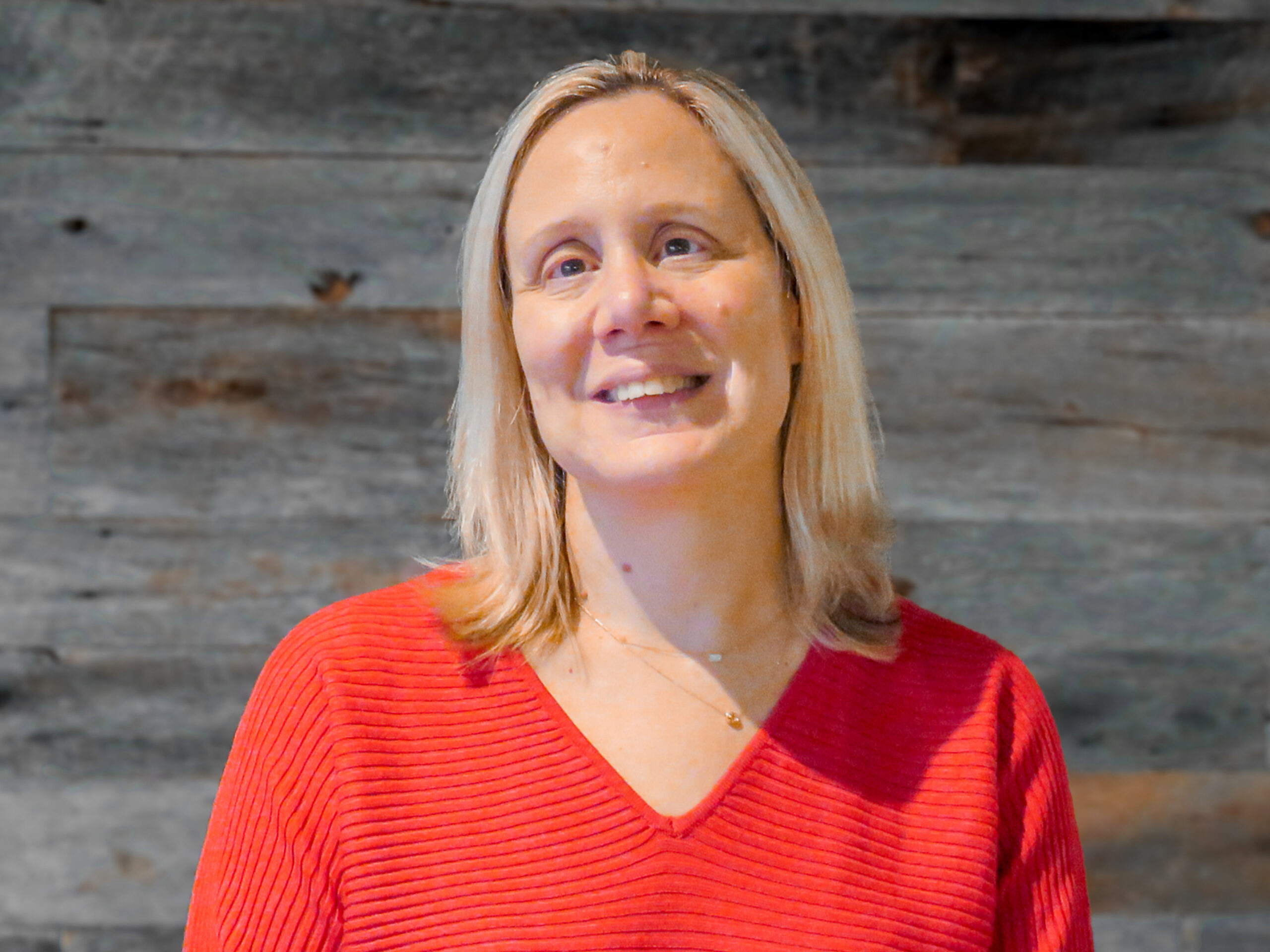 Amy Hohenstein headshot